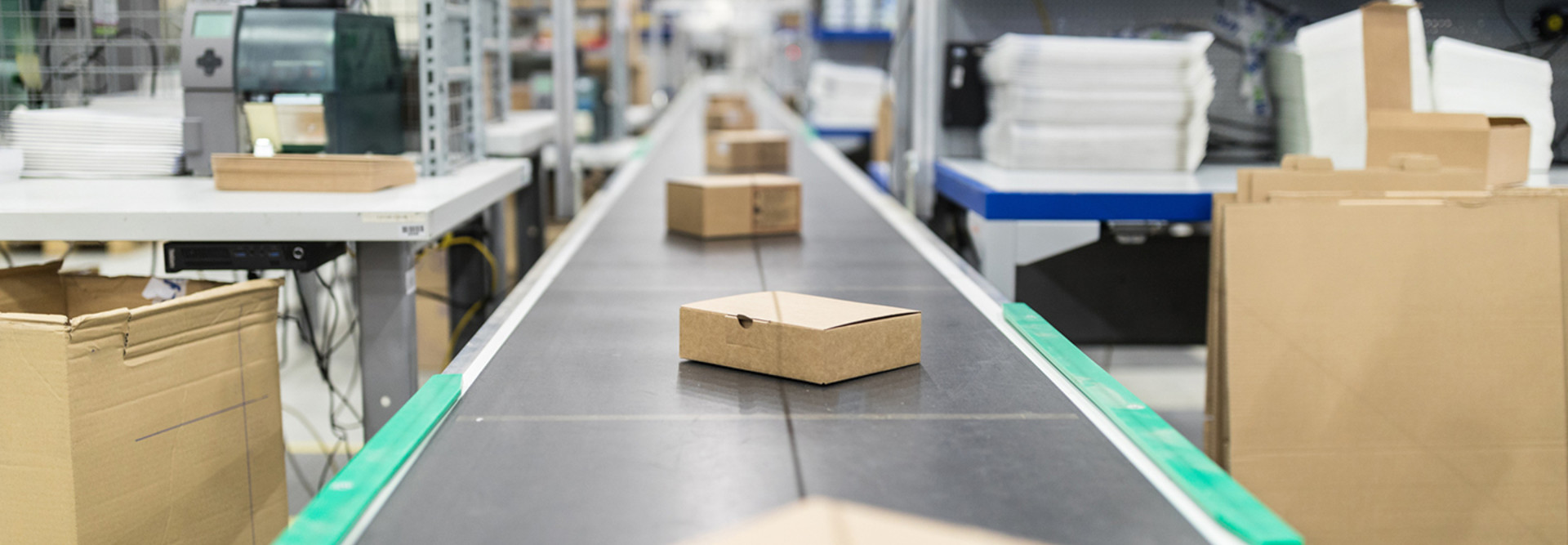Supply chain in a warehouse 
