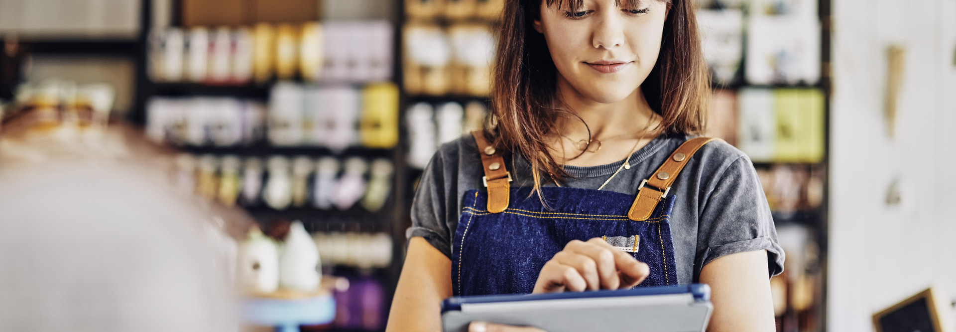 To gain an edge in 2019, retailers need to marry customer service to the right technology