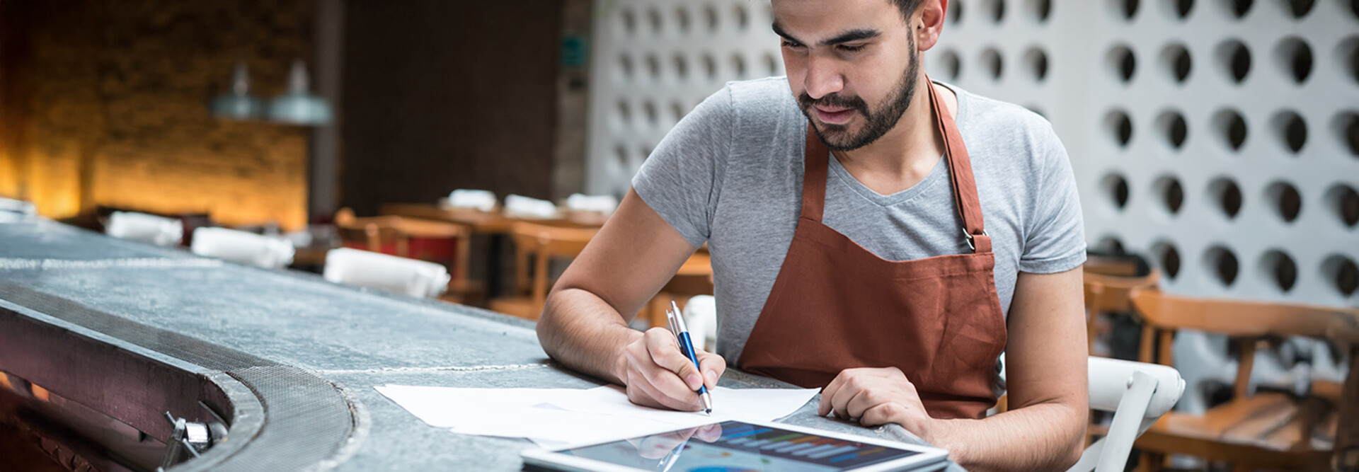 How SMB Leaders Can Turn Raw Data Into Real Insights