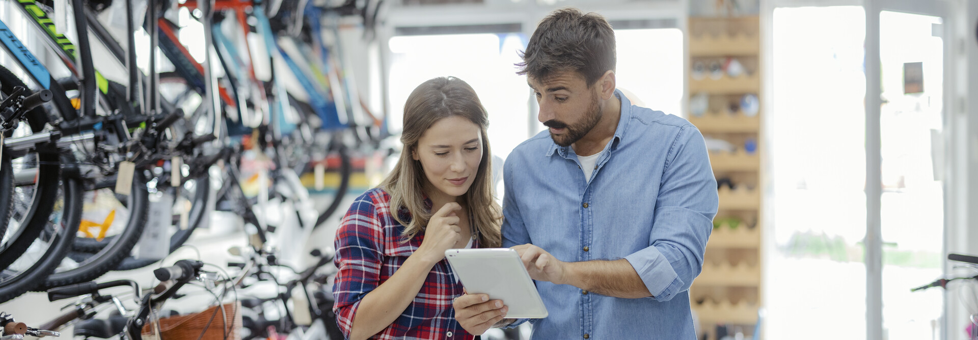 Bicycle Salesman Using Digital Tablet