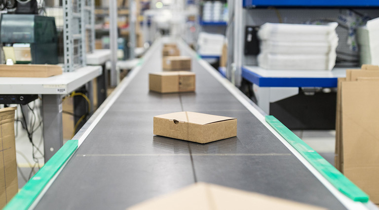 Supply chain in a warehouse 