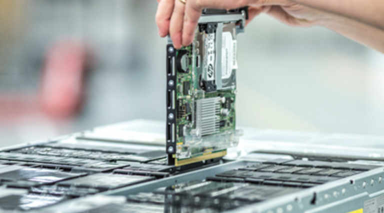 Big Names in Tech Take a Look at HP’s Project Moonshot Servers
