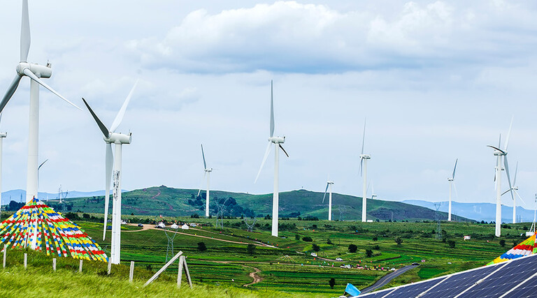 Wind and solar farm with IoT devices