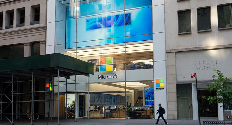 Street view of a Microsoft store 