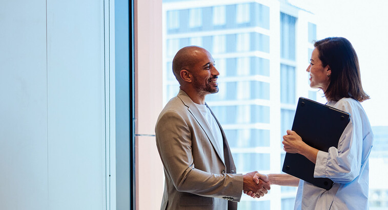 A business meeting ends with a handshake