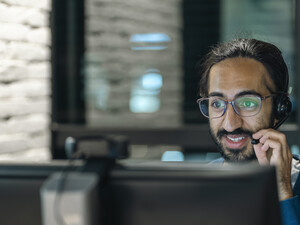 Autonomous IT Help Desk in FInance
