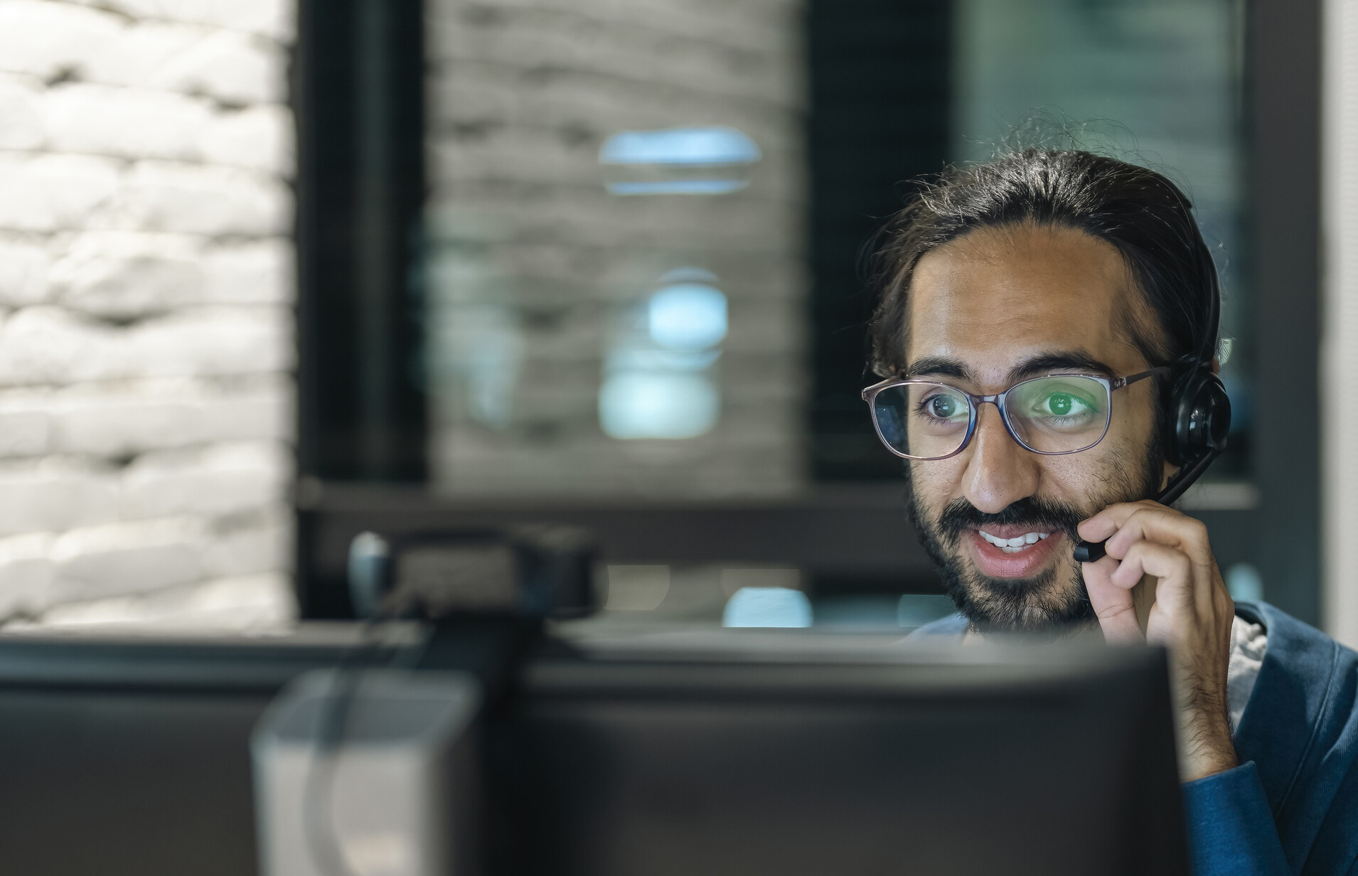 Autonomous IT Help Desk in FInance